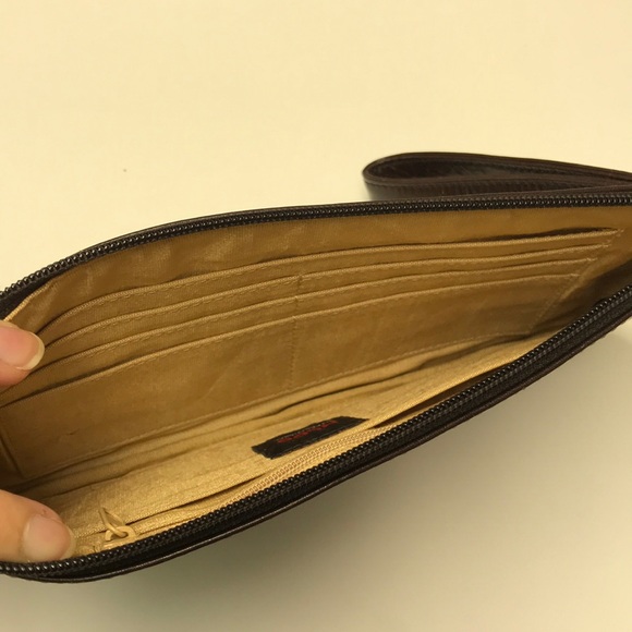 HOBO brown wristlet - Picture 3 of 8